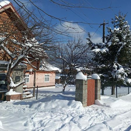 У Андрушка Hotel Vorokhta Exterior photo